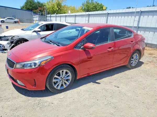 3KPFL4A7XHE010459 2017 KIA FORTE - Image 1