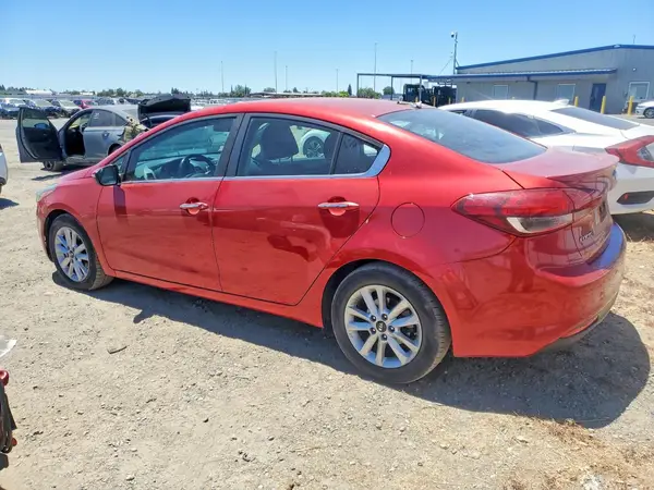 3KPFL4A7XHE010459 2017 KIA FORTE - Image 2