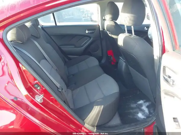 3KPFL4A7XHE010624 2017 KIA FORTE - Image 8