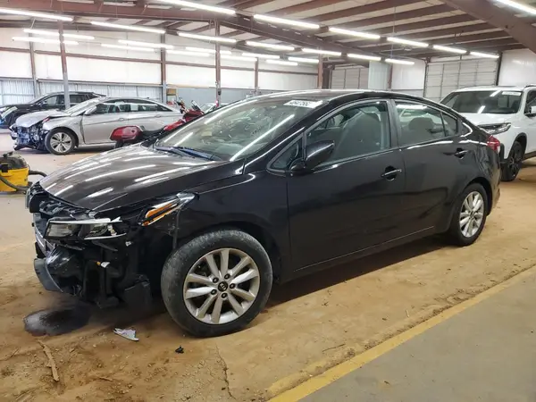 3KPFL4A7XHE011255 2017 KIA FORTE - Image 1