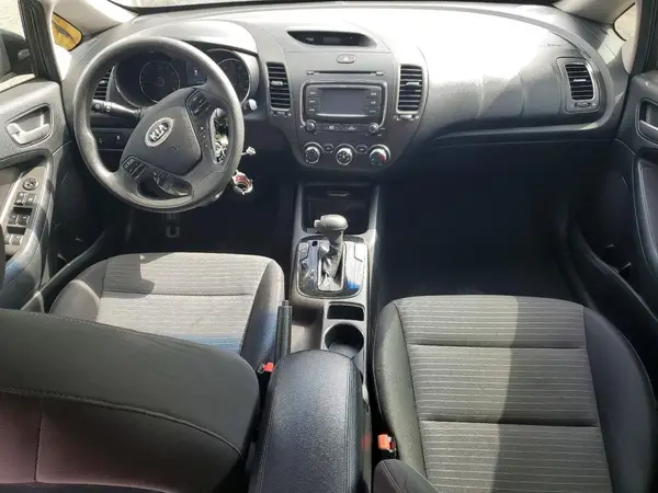 3KPFL4A7XHE011420 2017 KIA FORTE - Image 8