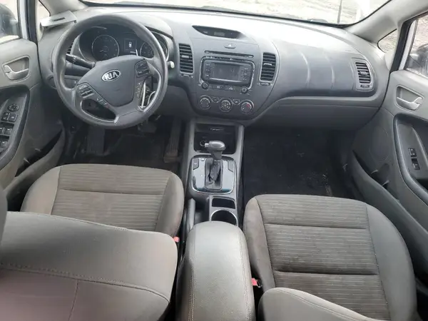 3KPFL4A7XHE012180 2017 KIA FORTE - Image 8
