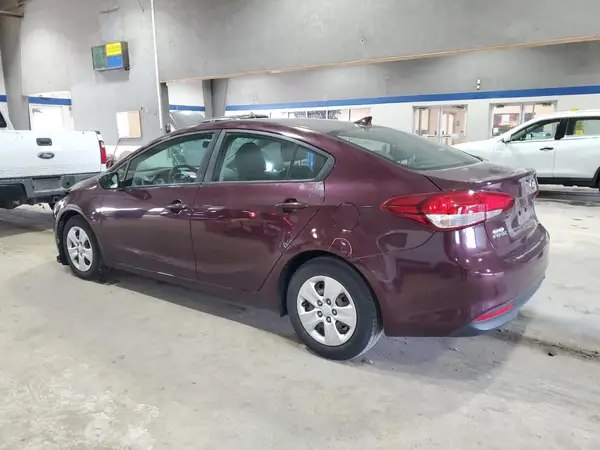 3KPFL4A7XHE012471 2017 KIA FORTE - Image 2