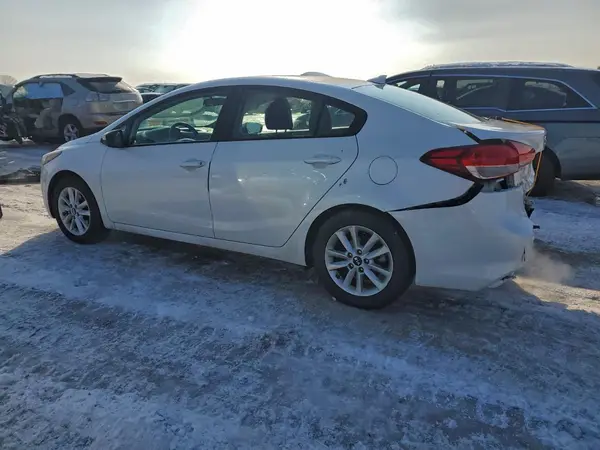 3KPFL4A7XHE018688 2017 KIA FORTE - Image 2