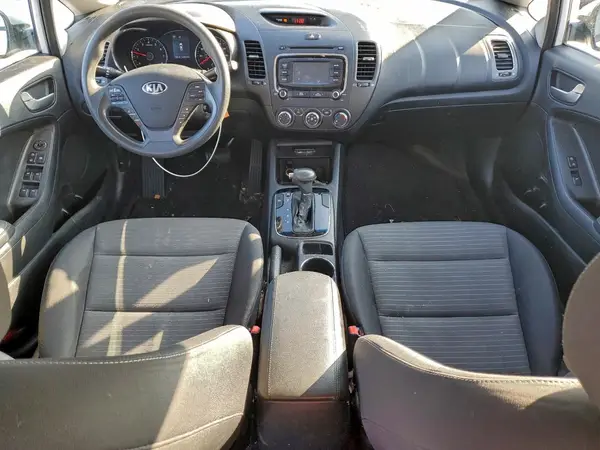3KPFL4A7XHE018688 2017 KIA FORTE - Image 8