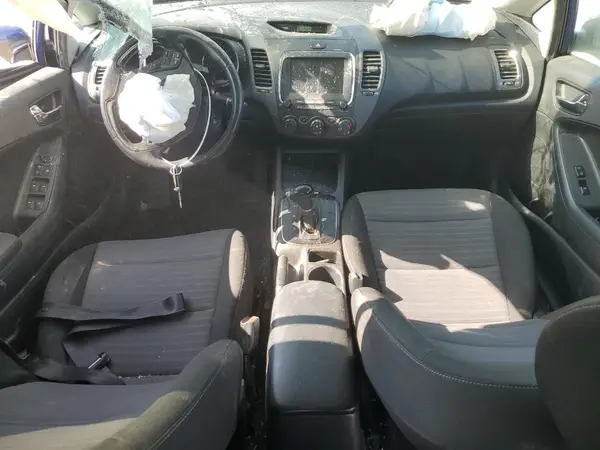 3KPFL4A7XHE019355 2017 KIA FORTE - Image 8