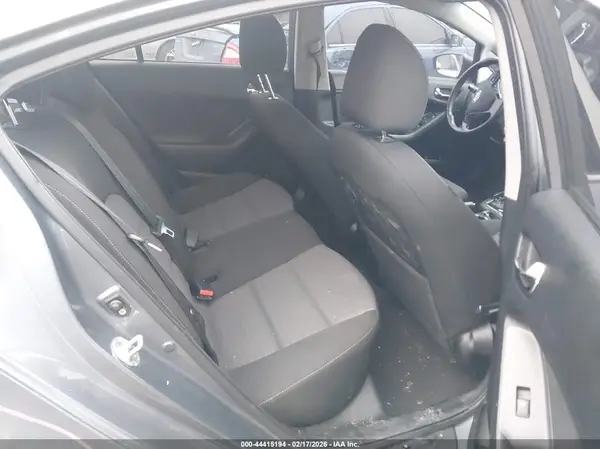 3KPFL4A7XHE020487 2017 KIA FORTE - Image 8