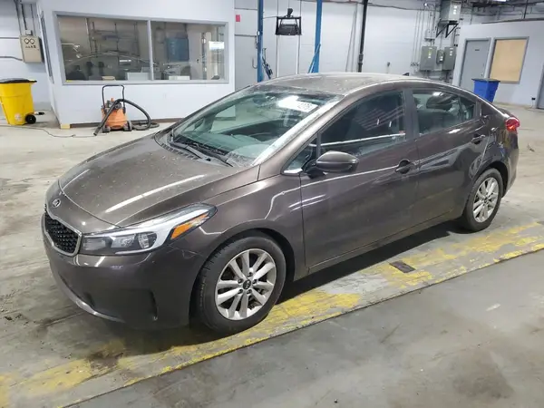 3KPFL4A7XHE022501 2017 KIA FORTE - Image 1
