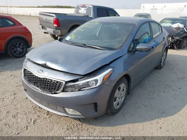 3KPFL4A7XHE036723 2017 KIA FORTE - Image 2