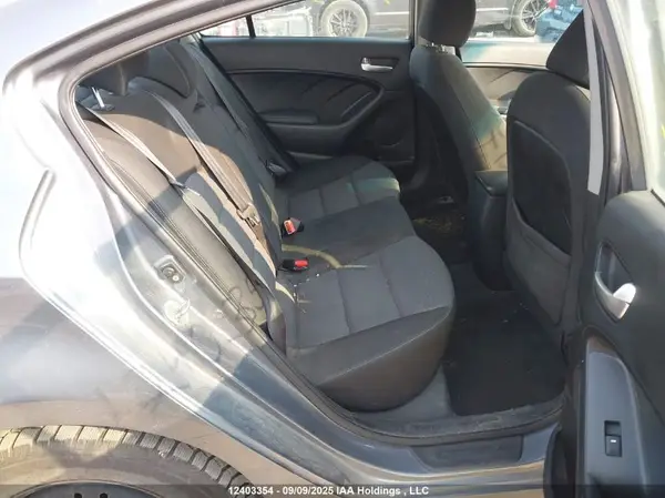 3KPFL4A7XHE036723 2017 KIA FORTE - Image 8