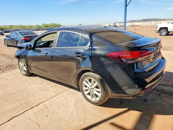 3KPFL4A7XHE037936 2017 KIA FORTE - Image 2