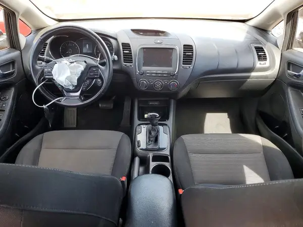 3KPFL4A7XHE037936 2017 KIA FORTE - Image 8