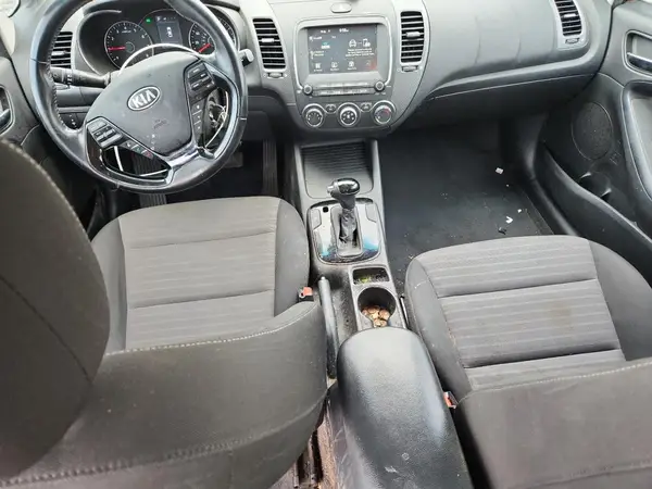 3KPFL4A7XHE039413 2017 KIA FORTE - Image 8