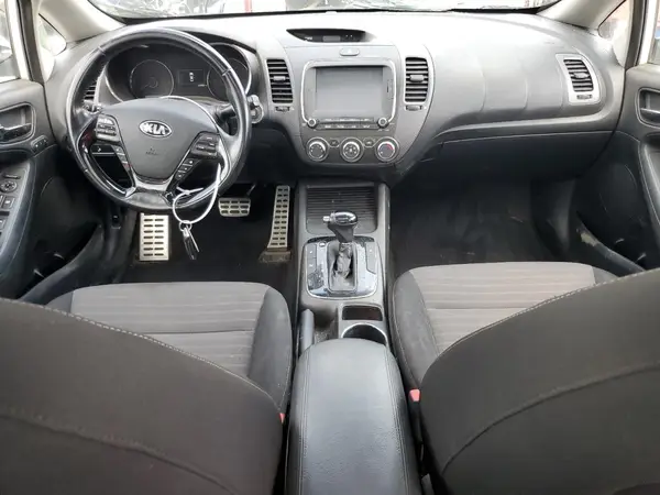 3KPFL4A7XHE042845 2017 KIA FORTE - Image 8