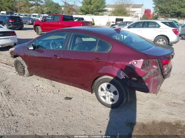 3KPFL4A7XHE046443 2017 KIA FORTE - Image 2