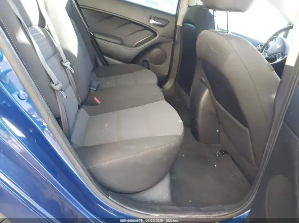 3KPFL4A7XHE050637 2017 KIA FORTE - Image 8