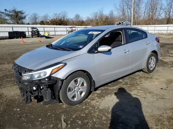 3KPFL4A7XHE052369 2017 KIA FORTE - Image 1