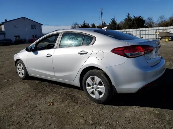 3KPFL4A7XHE052369 2017 KIA FORTE - Image 2