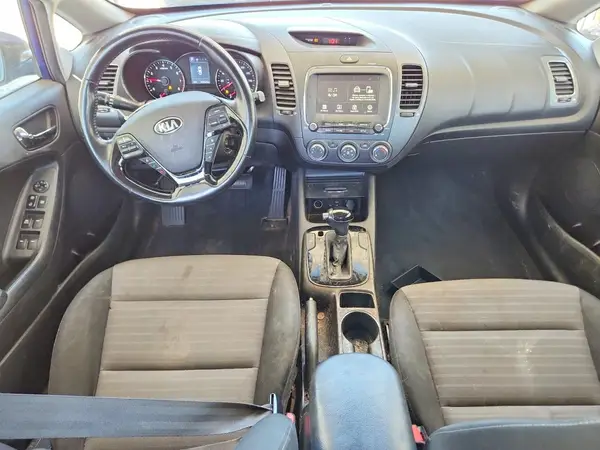 3KPFL4A7XHE054350 2017 KIA FORTE - Image 8