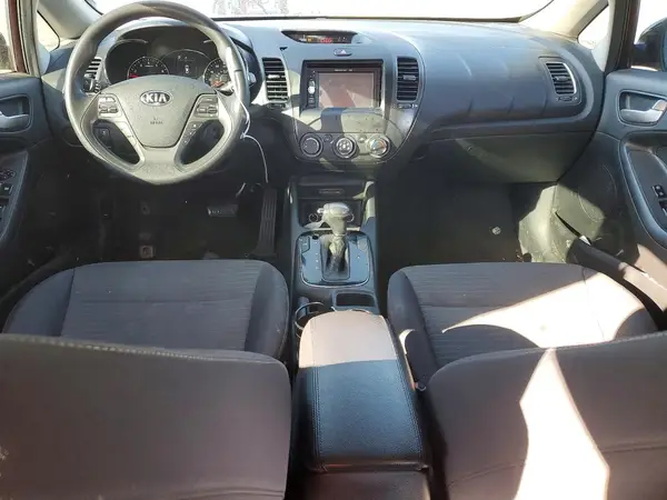 3KPFL4A7XHE057720 2017 KIA FORTE - Image 8