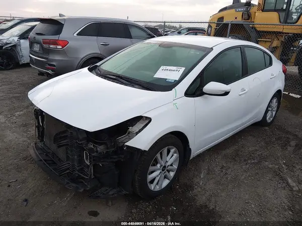 3KPFL4A7XHE069785 2017 KIA FORTE - Image 2