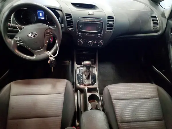 3KPFL4A7XHE076123 2017 KIA FORTE - Image 8