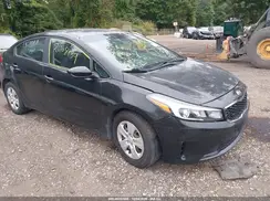 3KPFL4A7XHE076560 2017 KIA FORTE