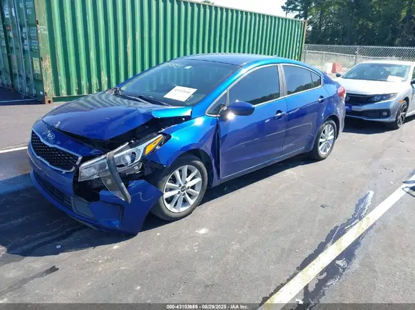3KPFL4A7XHE079295 2017 KIA FORTE - Image 2