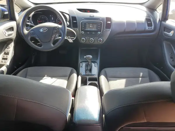 3KPFL4A7XHE086134 2017 KIA FORTE - Image 8
