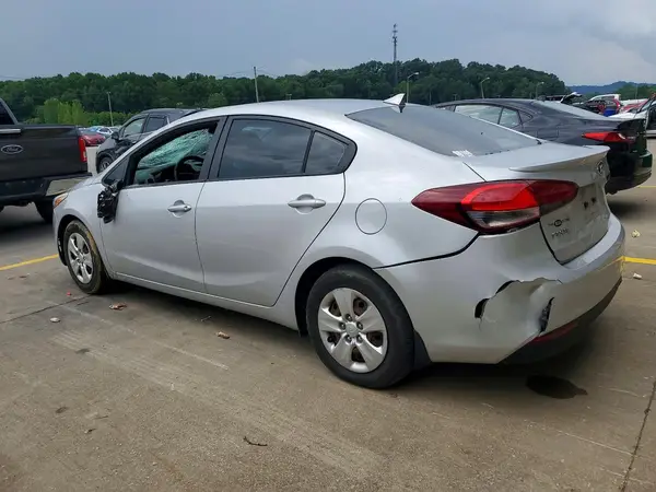3KPFL4A7XHE095237 2017 KIA FORTE - Image 2