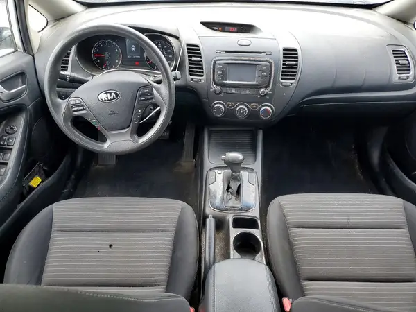3KPFL4A7XHE100730 2017 KIA FORTE - Image 8
