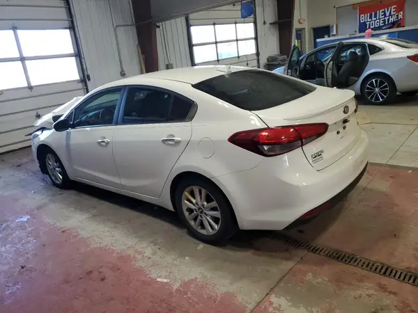 3KPFL4A7XHE102249 2017 KIA FORTE - Image 2