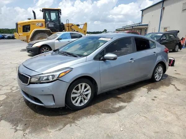 3KPFL4A7XHE103045 2017 KIA FORTE - Image 1