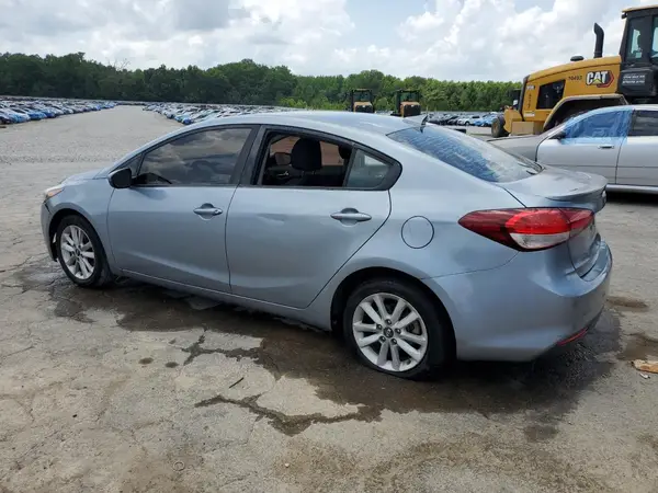3KPFL4A7XHE103045 2017 KIA FORTE - Image 2