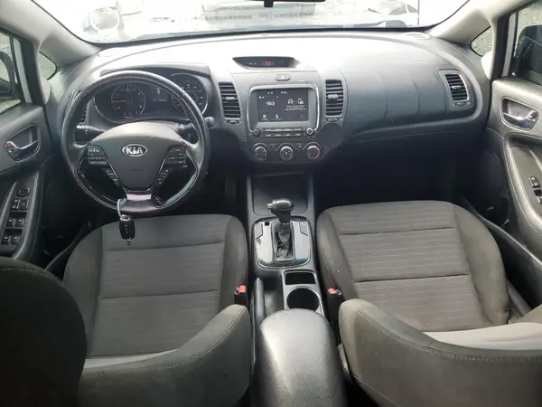 3KPFL4A7XHE104602 2017 KIA FORTE - Image 8