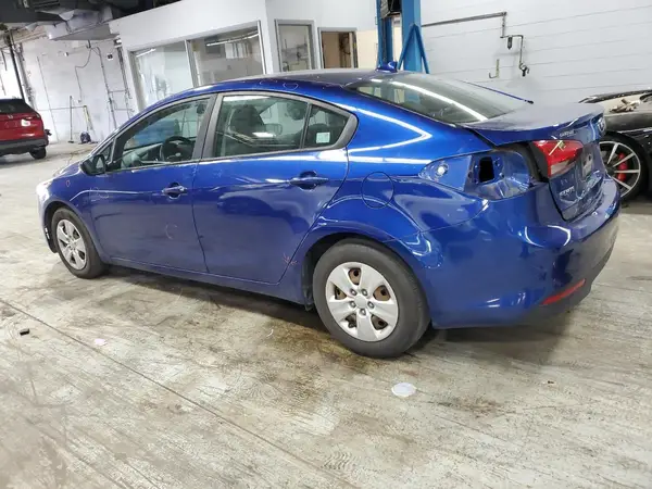 3KPFL4A7XHE105457 2017 KIA FORTE - Image 2