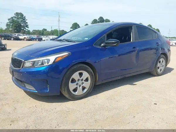 3KPFL4A7XHE107936 2017 KIA FORTE - Image 2