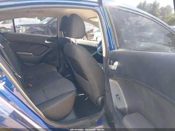 3KPFL4A7XHE107936 2017 KIA FORTE - Image 8