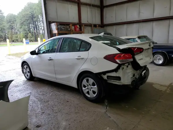 3KPFL4A7XHE108889 2017 KIA FORTE - Image 2