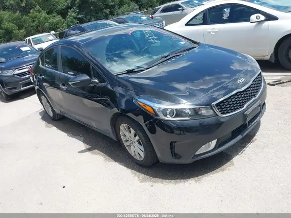 3KPFL4A7XHE109458 2017 KIA FORTE - Image 1