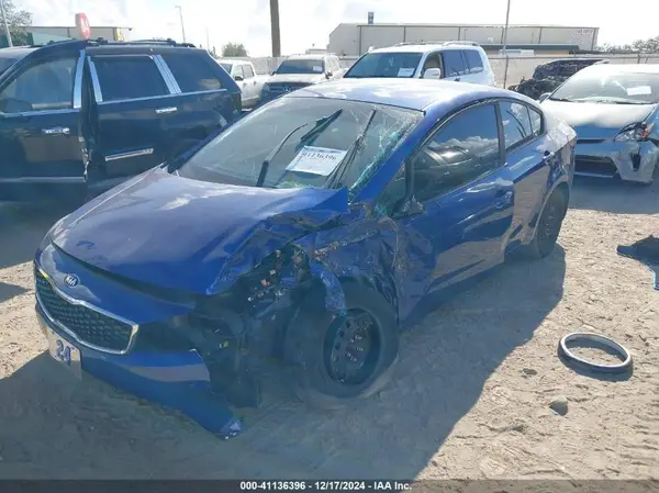 3KPFL4A7XHE110433 2017 KIA FORTE - Image 2