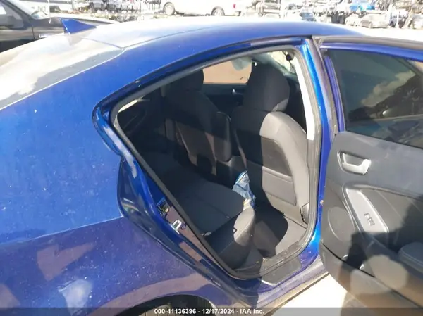 3KPFL4A7XHE110433 2017 KIA FORTE - Image 8