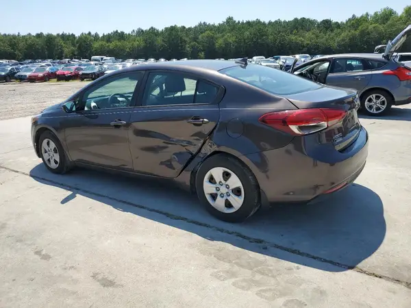 3KPFL4A7XHE111047 2017 KIA FORTE - Image 2