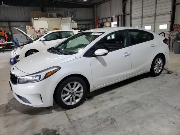 3KPFL4A7XHE117432 2017 KIA FORTE - Image 1