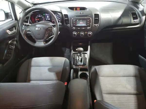 3KPFL4A7XHE117432 2017 KIA FORTE - Image 8