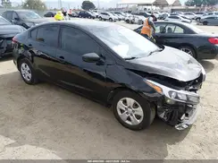 3KPFL4A7XHE123389 2017 KIA FORTE