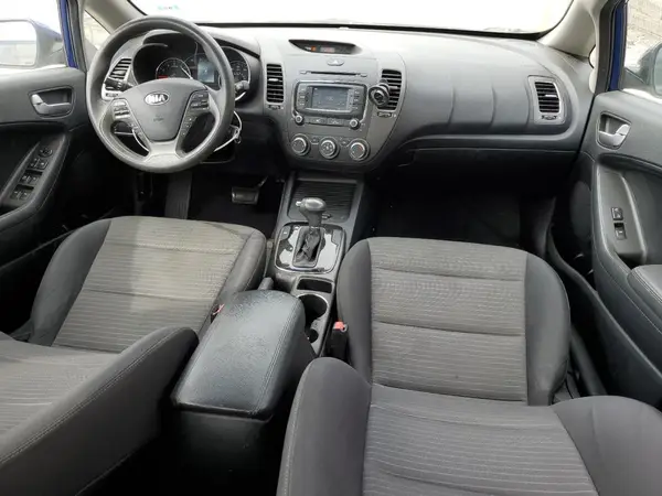 3KPFL4A7XHE124557 2017 KIA FORTE - Image 8