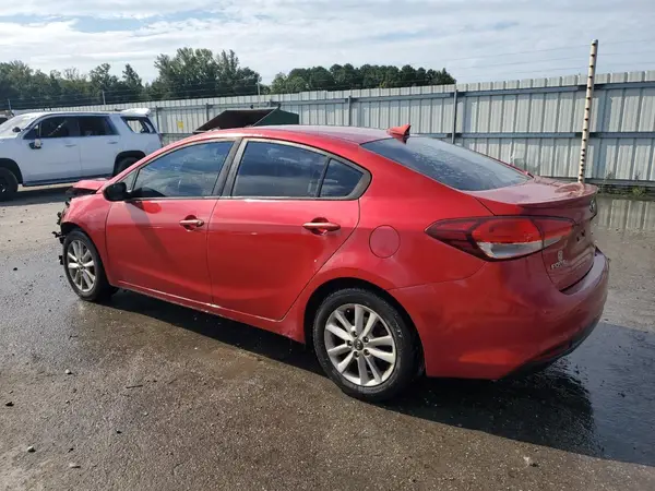 3KPFL4A7XHE130603 2017 KIA FORTE - Image 2
