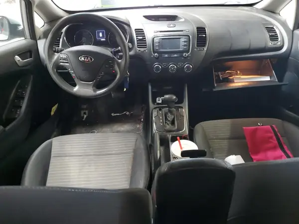 3KPFL4A7XHE132321 2017 KIA FORTE - Image 8
