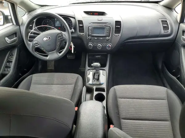 3KPFL4A7XHE133064 2017 KIA FORTE - Image 8